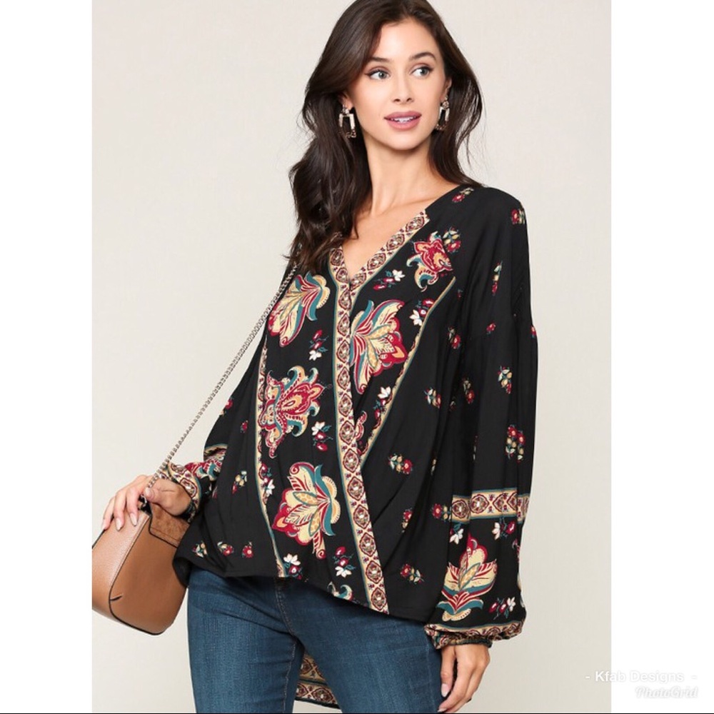 LAST 1! ❤️Surplice Tribal Border Printed Hi Lo Top - Picture 2 of 9
